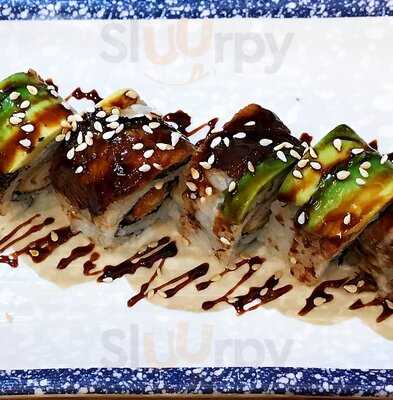 Takumi Sushi & Noodle Bar