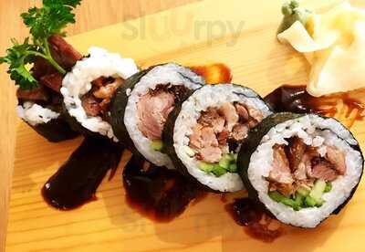 Takumi Sushi & Noodle Bar