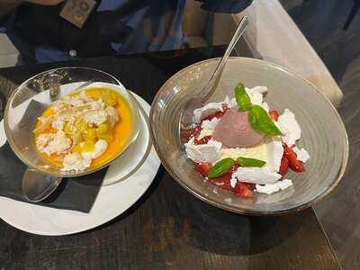 300 Degrees Restaurant & Bar