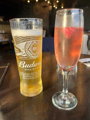 300 Degrees Restaurant & Bar