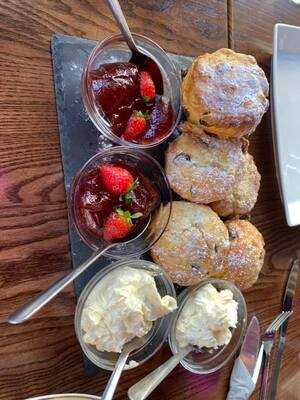 Tailors Bar And Lounge