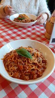 No2 Augustan Hotel & Restaurant