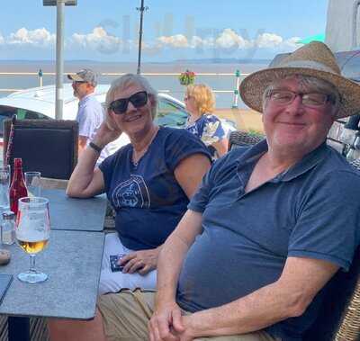 Sid’s Restaurant & Bar With Rooms