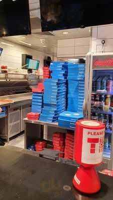 Domino's Pizza - London - Avery Hill