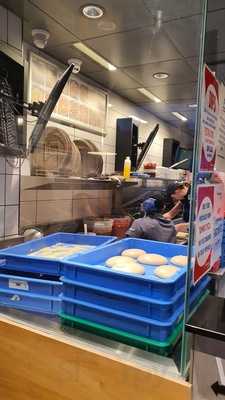 Domino's Pizza - London - Avery Hill