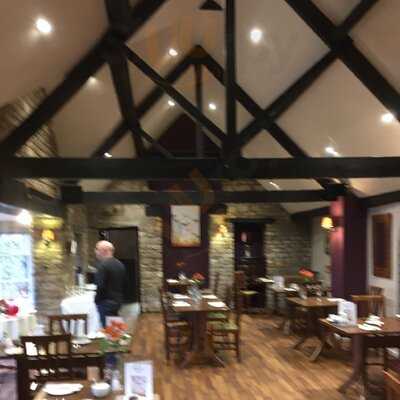 Corinium Hotel & Restaurant