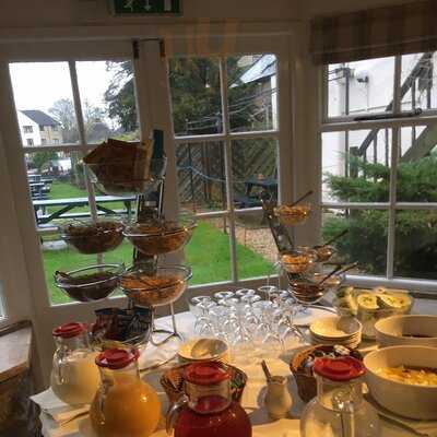 Corinium Hotel & Restaurant