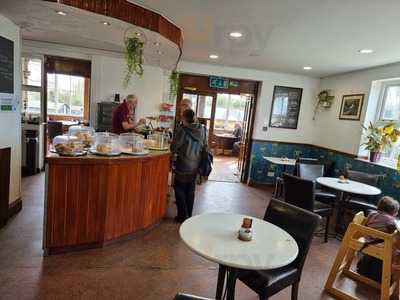 Turntable Cafe - Wansford Station