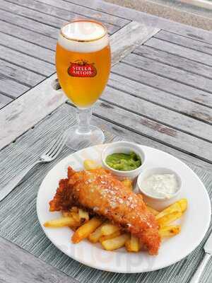 The 19th Hole Restaurant And Bar At Willingdon Golf Club