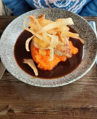 Aha Cafe Lounge & Restaurant