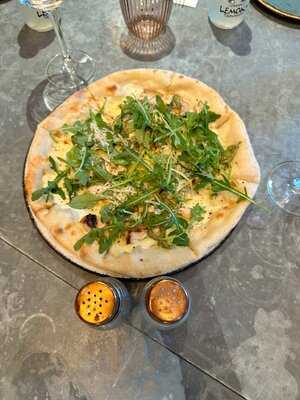 1751 Distillery Bar & Kitchen