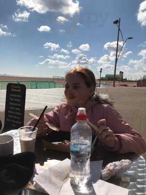 Buddy's Ice Cream Parlour