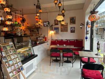 Arman's Wine & Coffee House