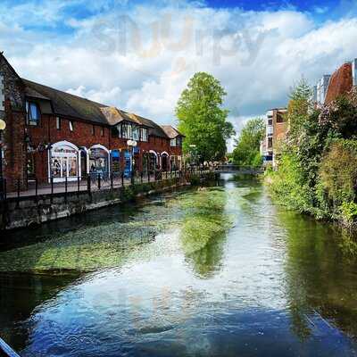 Arman's Wine & Coffee House