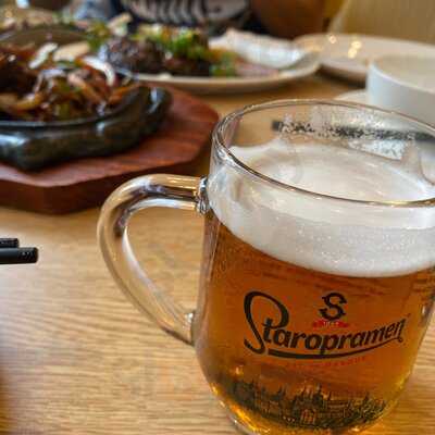 Seasons Restaurant & Bar