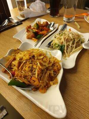 Seasons Restaurant & Bar