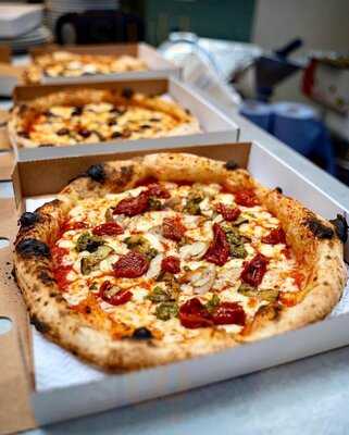 Fuego Neapolitan Pizza & Grill