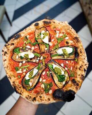 Fuego Neapolitan Pizza & Grill