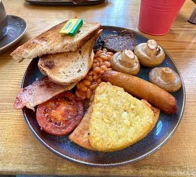 Circus Cafe & Bistro