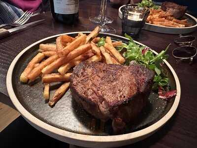 L'hexagone Bistro Francais