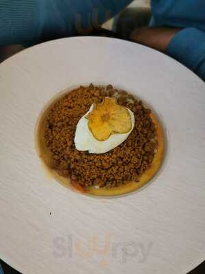 M Victoria Street Raw