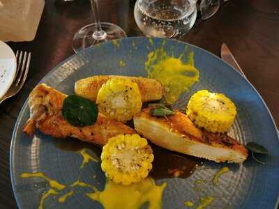 M Victoria Street Raw