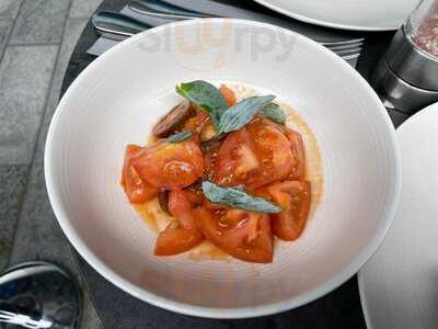 M Victoria Street Raw