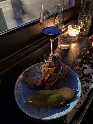 Sager And Wilde Wine Bar