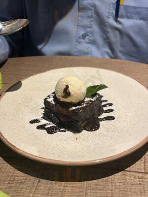 Ego At The Schooner Inn, Penarth