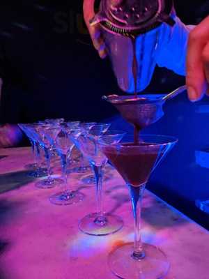 Timeless Bar & Kitchen