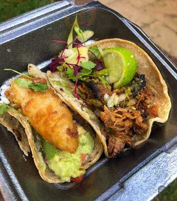 Reys Tacos By Rey Del Cerdo