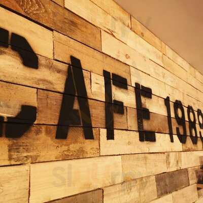 Cafe1989