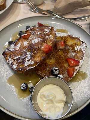 The Green Elephant Cafe