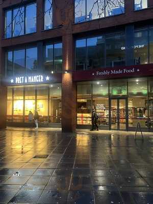 Pret A Manger - Piccadilly Gardens