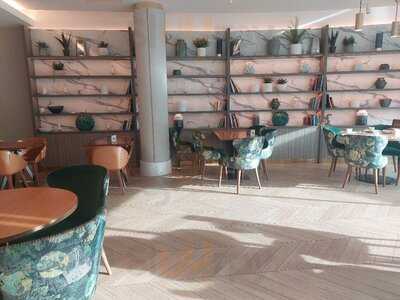 Halo Bar And Restaurant  Islington