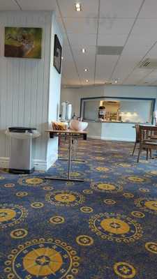 Solent Cafe At Macdonald Elmers Court Hotel And Resort
