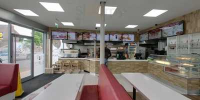 Freddy's Chicken & Pizza