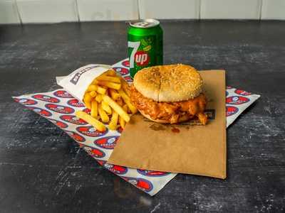 Freddy's Chicken & Pizza