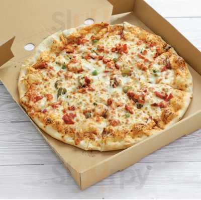 Freddy's Chicken & Pizza