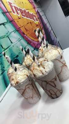 Freddy's Chicken & Pizza