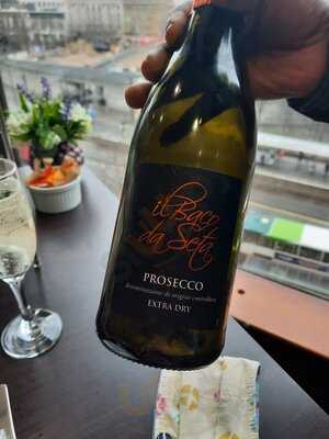 Level 3 Lounge & Restaurant