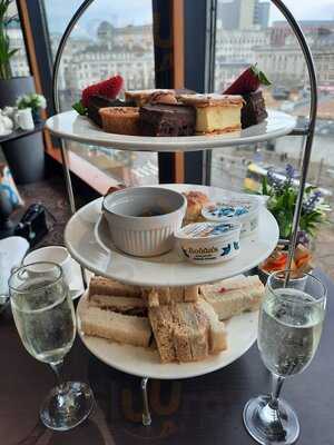 Level 3 Lounge & Restaurant