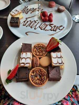 Level 3 Lounge & Restaurant