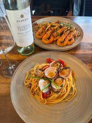 Enzo's Italian Restaurant