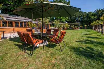 The Manor Pub & Grill