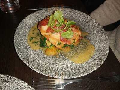 Escape Restaurant & Bar