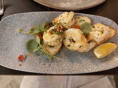 Escape Restaurant & Bar