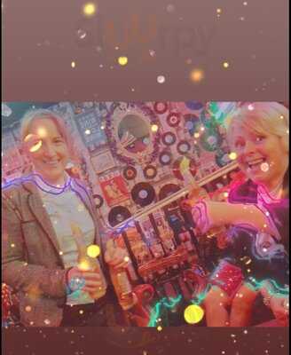 The Vale Bar & Mo's Bistro