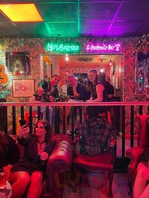 The Vale Bar & Mo's Bistro