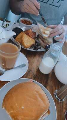 The Hideaway Kitchen & Bar